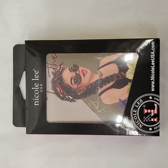 Nicole Lee credit card holder. New design. - Picture 9 of 10